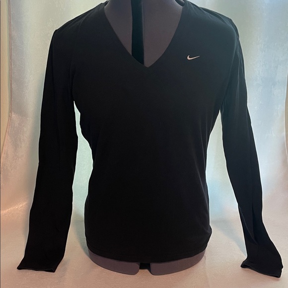 Nike Women V-Neck - Picture 1 of 5